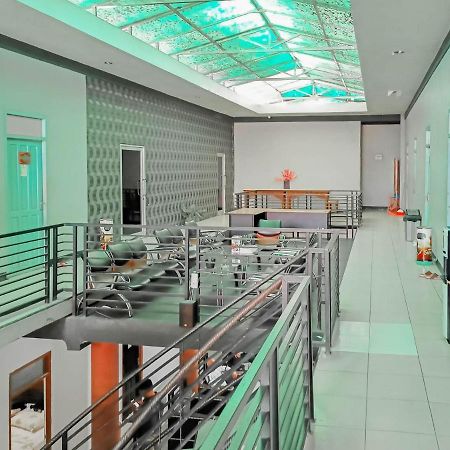 Urbanview Hotel Bagoes Sintang By Reddoorz Eksteriør billede