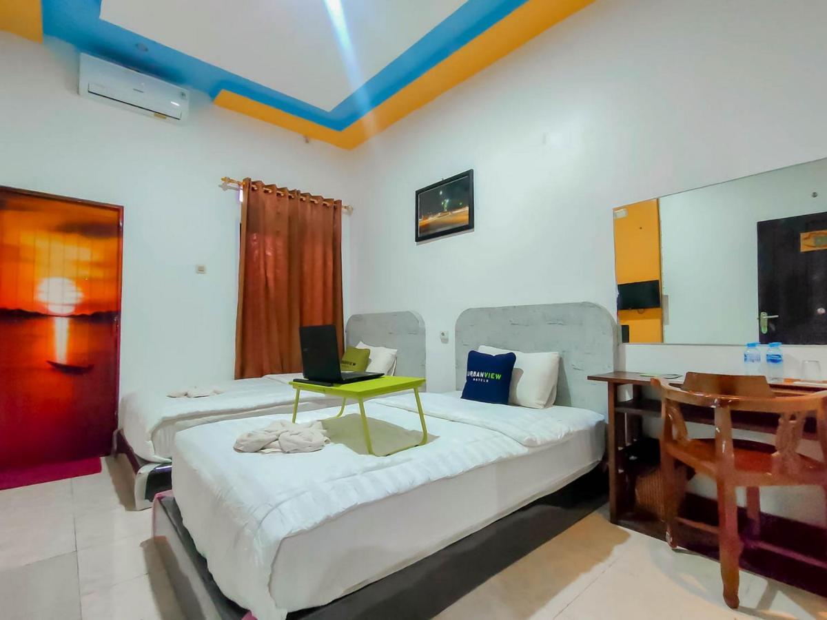 Urbanview Hotel Bagoes Sintang By Reddoorz Eksteriør billede